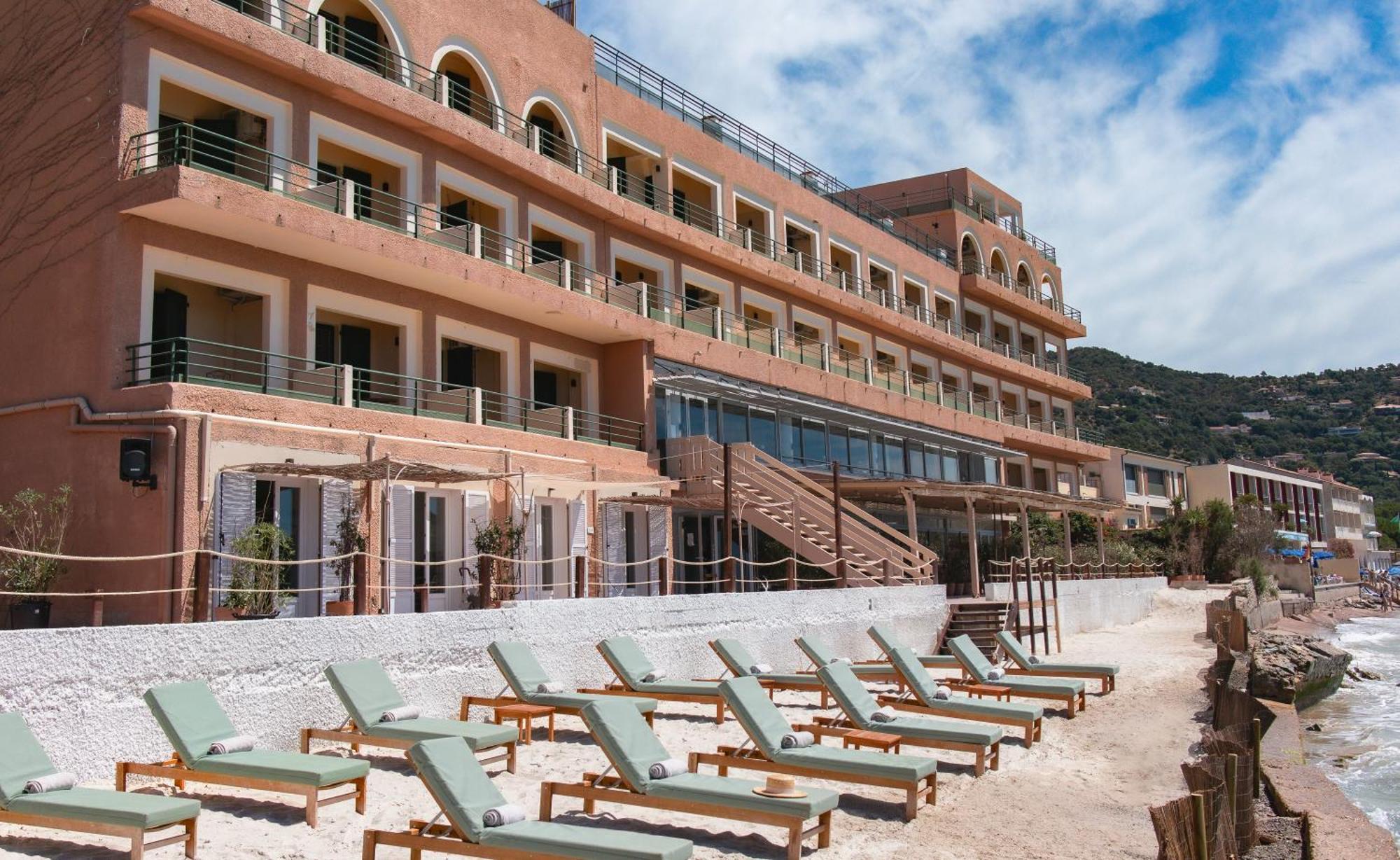 Surplage Hotel Cavaliere Le Lavandou Exterior foto